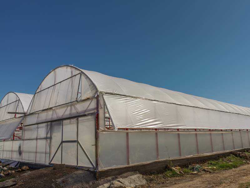 Construction of an arched greenhouse