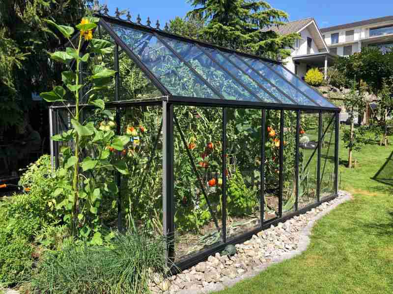 Energy storage in the greenhouse