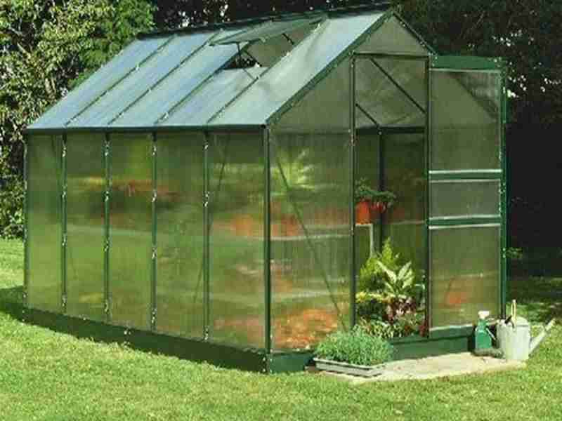 Polycarbonate greenhouse construction
