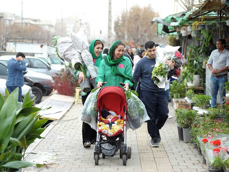 اليوم الذي يحطم فيه الإيرانيون الرقم القياسي في شراء الزهور